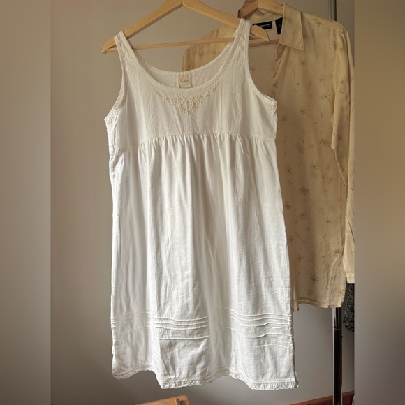 Dresses & Skirts - White Sleeveless Summer Dress with Subtle Lace Detail